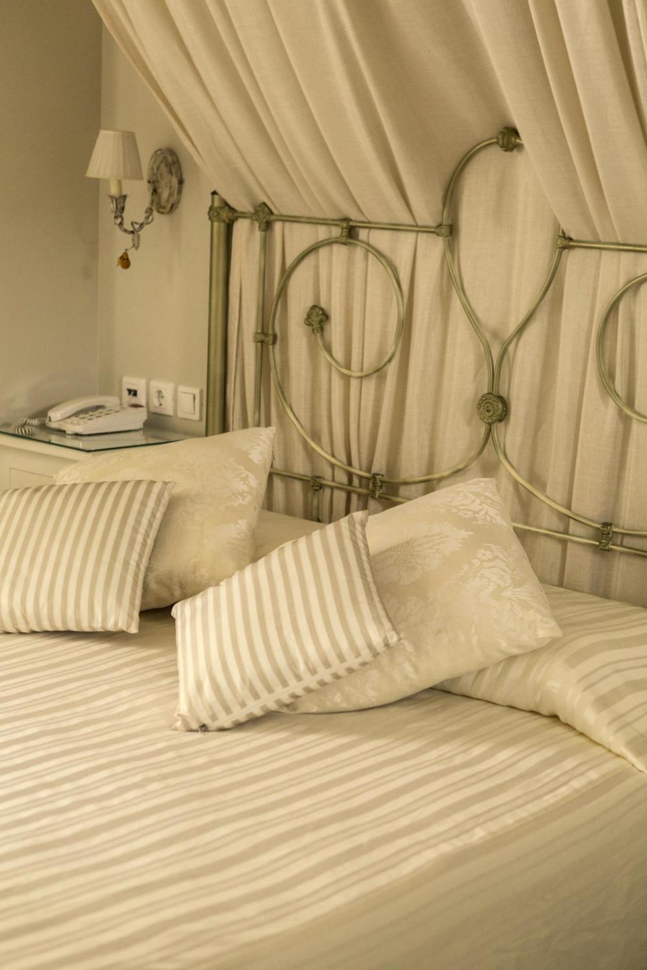 Angelica Traditional Boutique Hotel Đảo Hydra Phòng bức ảnh